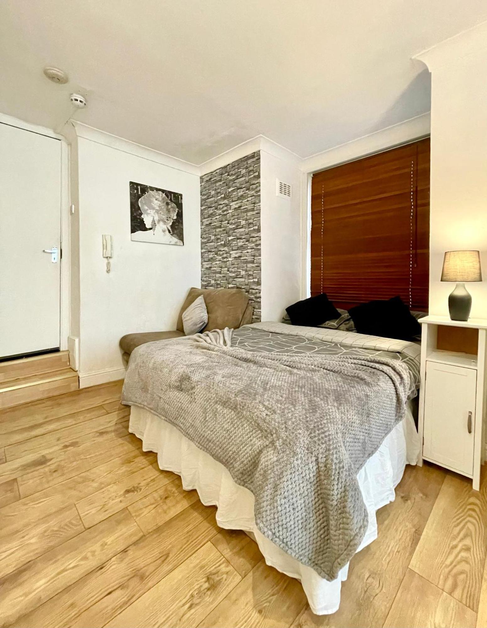 A Ground Floor Flat With Garden
